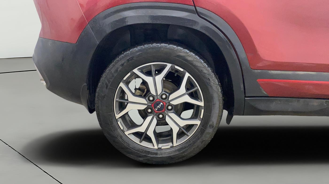 2021 KIA SELTOS GTX PLUS AT 1.5 DIESEL, Diesel, Automatic, 1,23,234 km, Right Rear Wheel