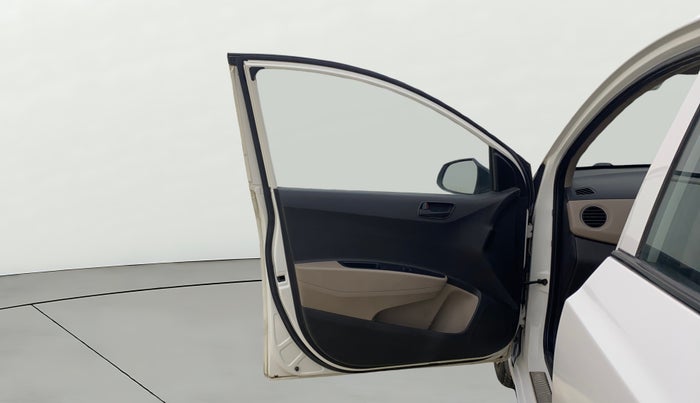 2016 Hyundai Grand i10 MAGNA AT 1.2 KAPPA VTVT, CNG, Automatic, 88,567 km, LHS Front Door