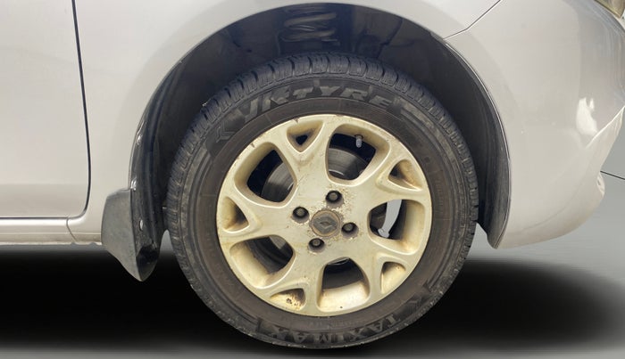 2013 Renault Scala RXZ DIESEL, Diesel, Manual, 50,380 km, Right Front Wheel