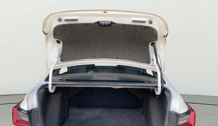 2022 Honda City 1.5L I-VTEC V MT 5TH GEN, Petrol, Manual, 19,988 km, Boot Door Open