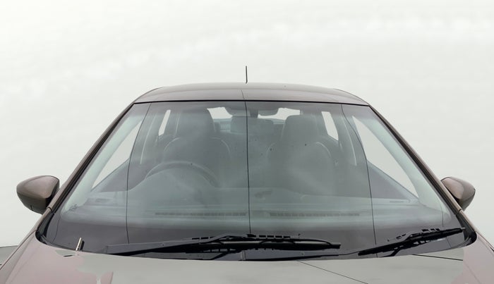 2018 Volkswagen Ameo COMFORTLINE 1.0L, Petrol, Manual, 74,402 km, Front Windshield