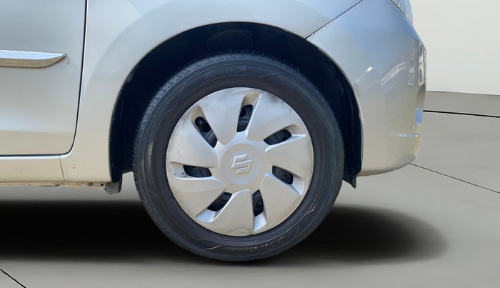 2015 Maruti Celerio VXI, Petrol, Manual, 1,12,464 km, Right Front Wheel