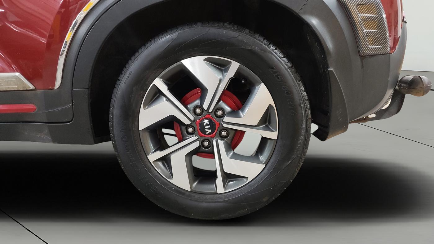 2020 KIA SONET GTX PLUS 1.5, Diesel, Manual, 1,10,909 km, Left Rear Wheel