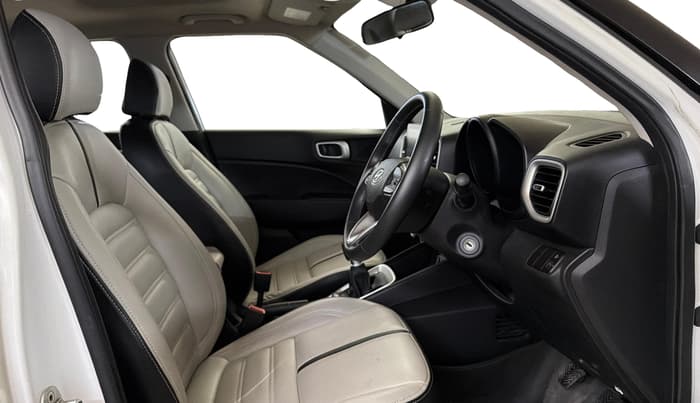 2019 Hyundai VENUE SX 1.0 TURBO, Petrol, Manual, 26,899 km, Right Side Front Door Cabin