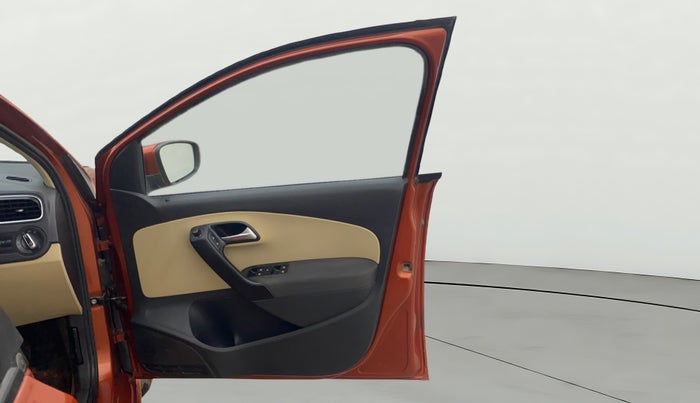 2014 Volkswagen Polo HIGHLINE1.5L, Diesel, Manual, 86,989 km, RHS Front Door