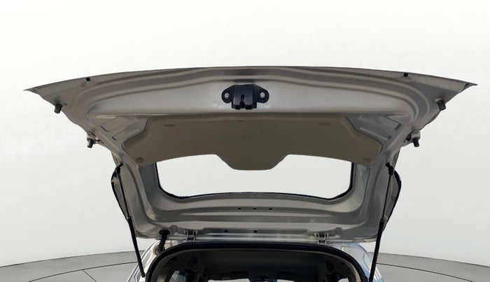 2023 Renault TRIBER RXT AMT, Petrol, Automatic, 23,337 km, Boot Door Open