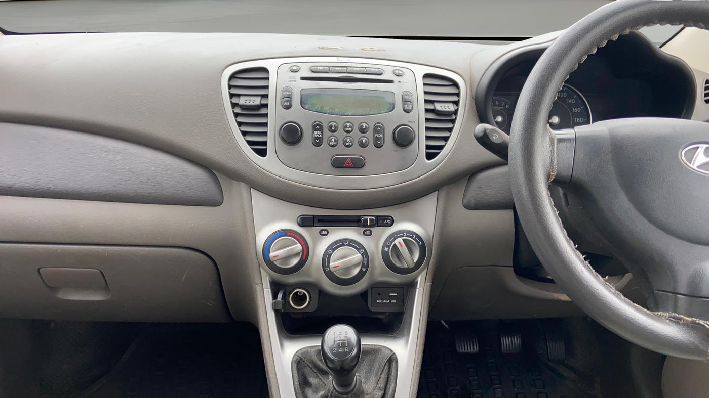 2016 Hyundai i10 SPORTZ 1.1, Petrol, Manual, 1,02,064 km, Air Conditioner