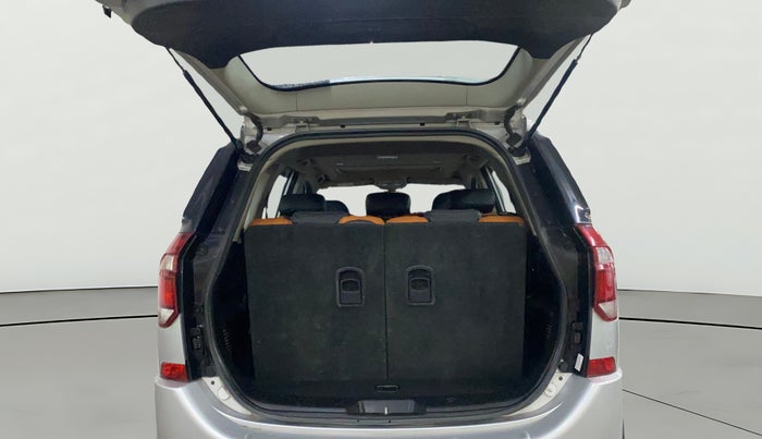 2018 Mahindra XUV500 W9 AT, Diesel, Automatic, 88,814 km, Boot Open Zoomed View