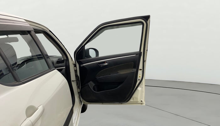 2015 Maruti Swift VDI ABS, Diesel, Manual, 87,121 km, RHS Front Door