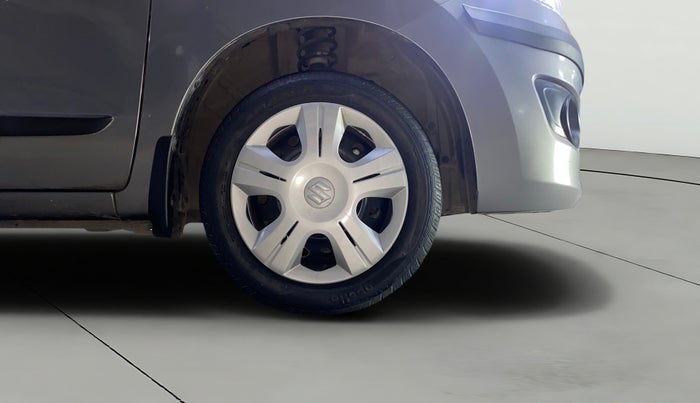 2014 Maruti Wagon R 1.0 VXI, Petrol, Manual, 28,316 km, Right Front Wheel