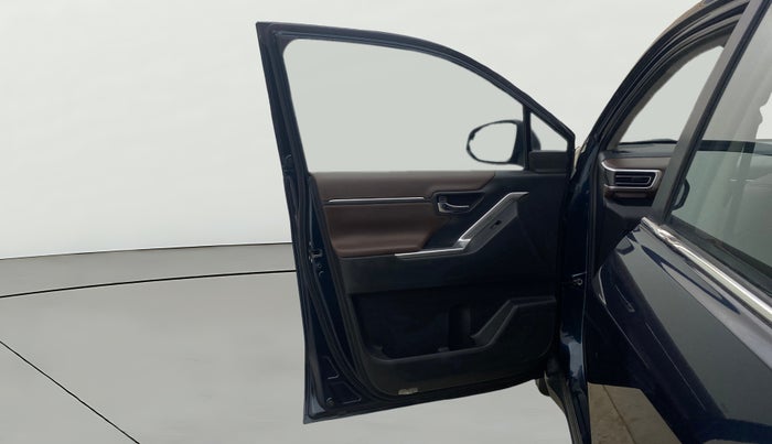 2024 Toyota INNOVA HYCROSS ZX HYBRID 7 STR, Hybrid, Automatic, 31,548 km, LHS Front Door