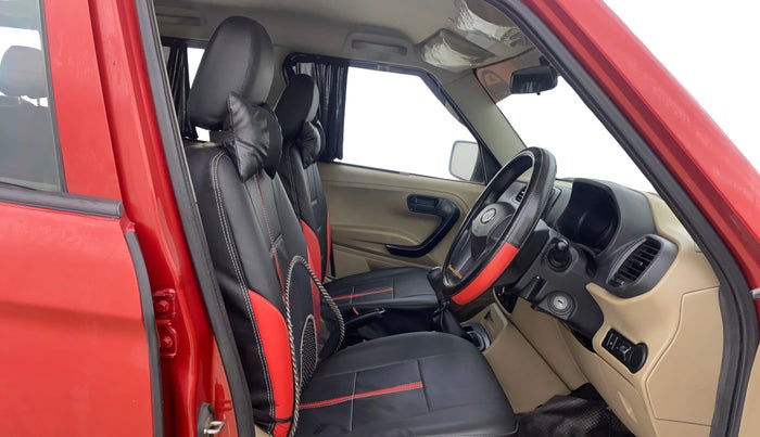 2016 Mahindra TUV300 T6 PLUS, Diesel, Manual, 67,182 km, Right Side Front Door Cabin