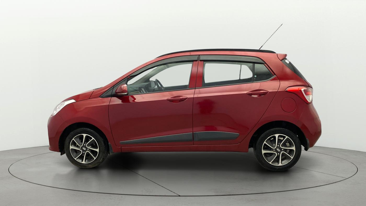 2017 Hyundai Grand i10 SPORTZ (O) AT 1.2 KAPPA VTVT, Petrol, Automatic, 1,08,807 km, Left Side
