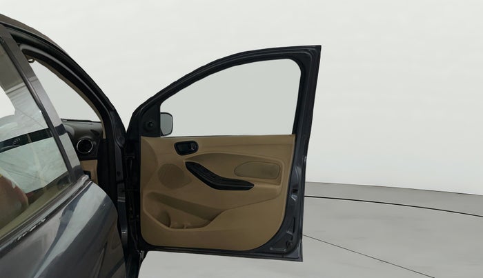 2017 Ford Figo Aspire TITANIUM 1.2 PETROL, Petrol, Manual, 58,060 km, RHS Front Door