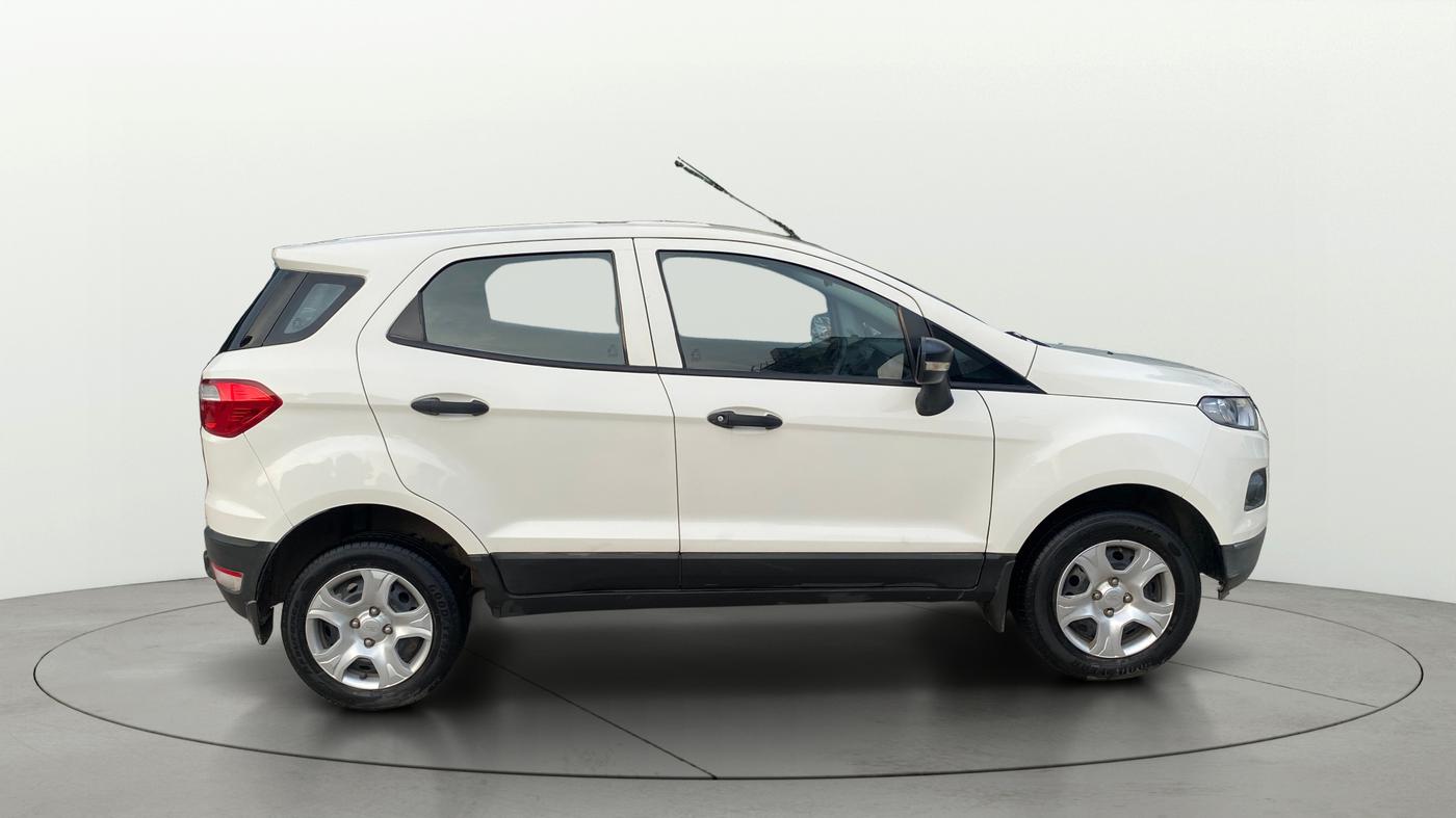 2017 Ford Ecosport AMBIENTE 1.5L PETROL, Petrol, Manual, 1,13,882 km, Right Side View