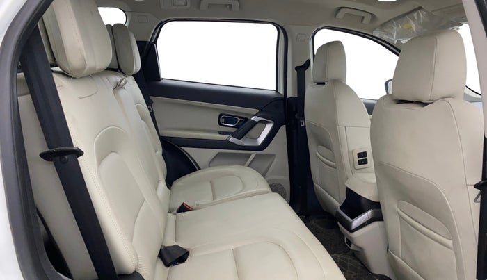 2023 Tata Safari XZ PLUS, Diesel, Manual, 46,577 km, Right Side Rear Door Cabin