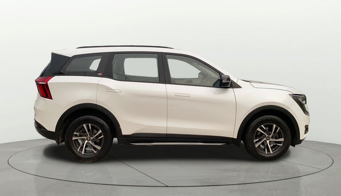2022 Mahindra XUV700 AX 5 D AT 5 STR, Diesel, Automatic, 31,102 km, Right Side View