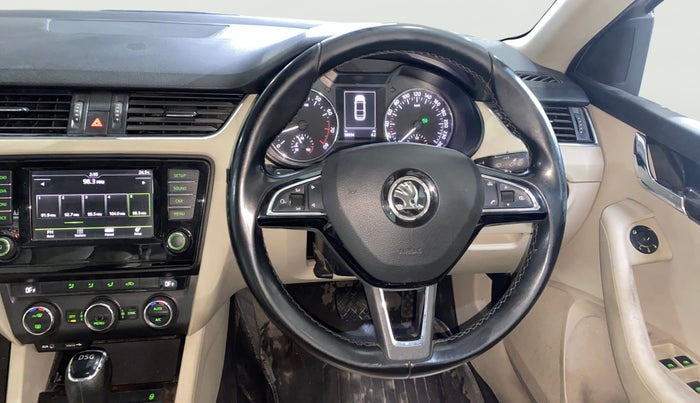 2016 Skoda Octavia STYLE PLUS AT 1.8 TSI, Petrol, Automatic, 58,090 km, Steering Wheel Close Up