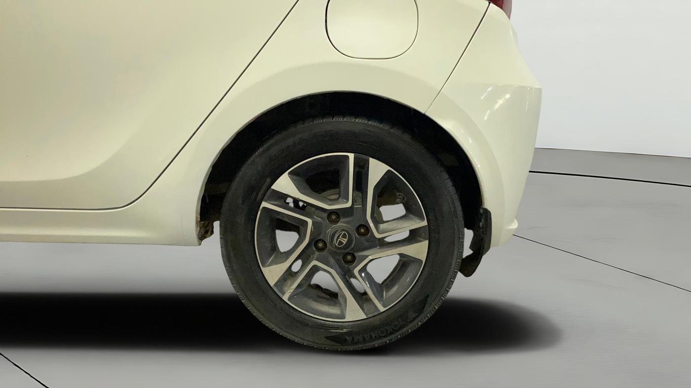 2023 Tata Tiago XZ PLUS PETROL, CNG, Manual, 67,106 km, Left Rear Wheel