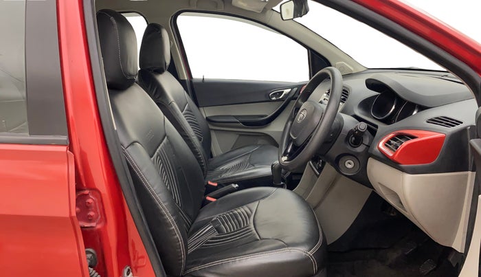 2019 Tata Tiago XZ PLUS DUAL TONE PETROL, Petrol, Manual, 89,104 km, Right Side Front Door Cabin