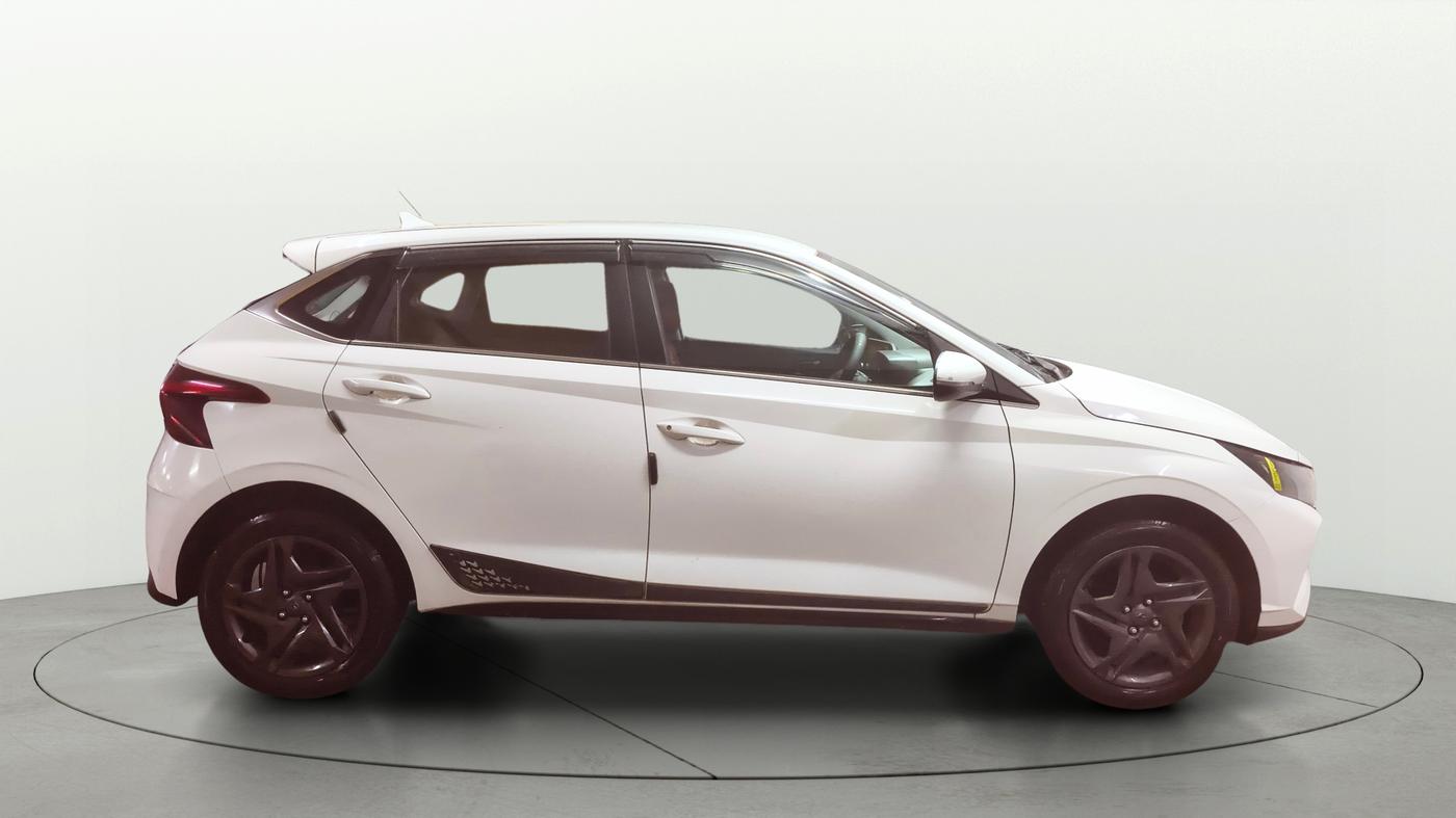 2022 Hyundai NEW I20 SPORTZ 1.2 MT, Petrol, Manual, 14,388 km, Right Side View