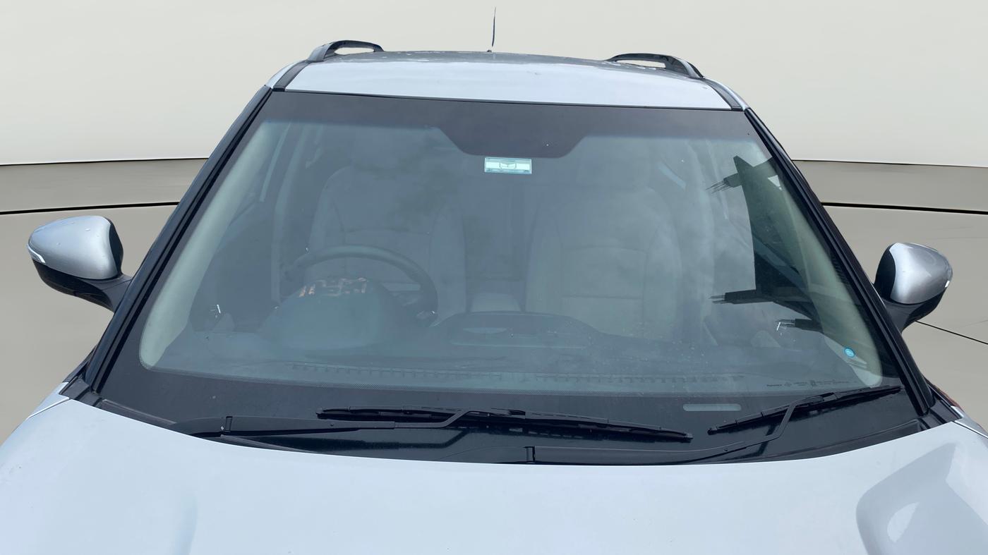 2022 Mahindra XUV300 W8 1.2 PETROL, Petrol, Manual, 15,635 km, Front Windshield
