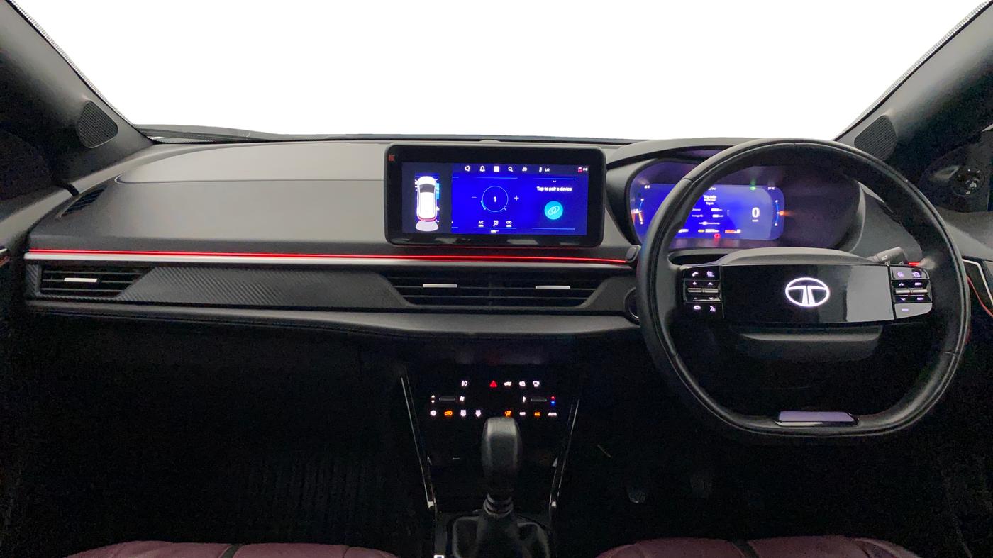 2024 Tata NEXON FEARLESS DUAL TONE 1.2 PETROL, Petrol, Manual, 28,661 km, Dashboard