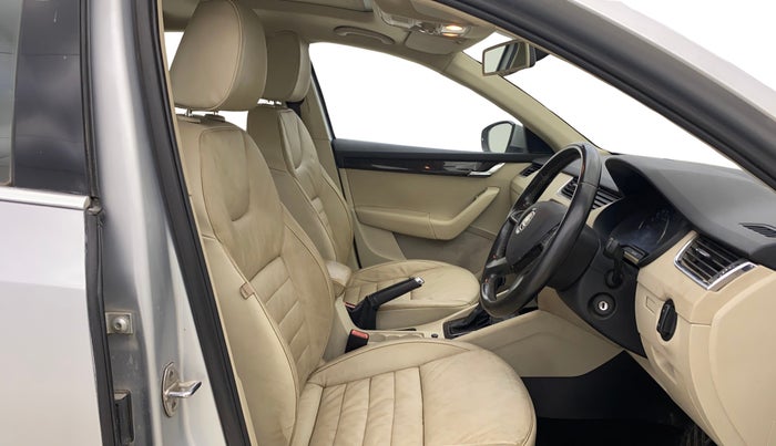 2013 Skoda Octavia ELEGANCE 2.0 TDI AT, Diesel, Automatic, 72,639 km, Right Side Front Door Cabin