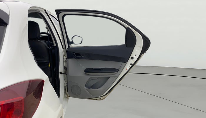 2021 Tata Tiago XT (O) PETROL, CNG, Manual, 51,652 km, RHS Rear Door