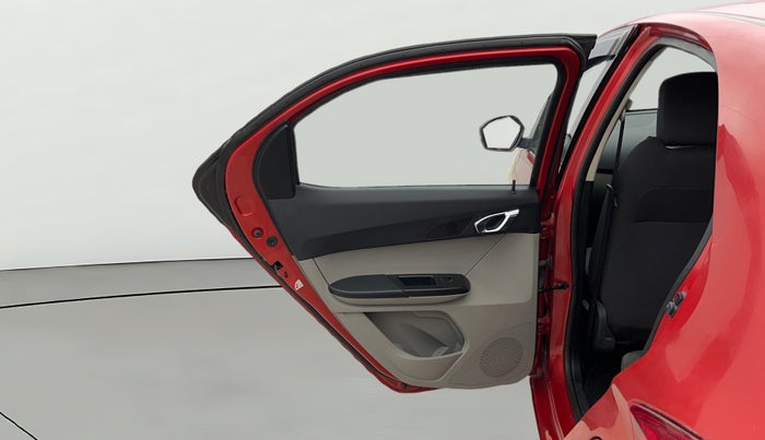 2018 Tata Tiago XZ PETROL, Petrol, Manual, 16,642 km, LHS Rear Door