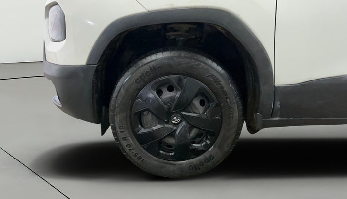 2022 Tata PUNCH ADVENTURE MT, Petrol, Manual, 42,144 km, Left Front Wheel