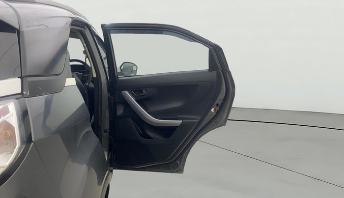 2023 Tata NEXON XM SUNROOF PETROL, Petrol, Manual, 19,528 km, RHS Rear Door