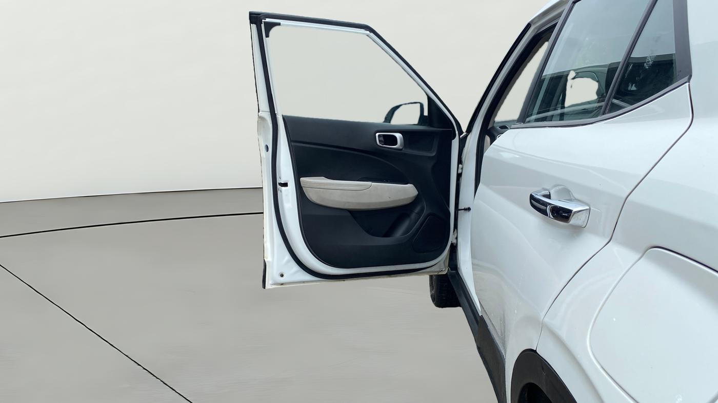 2023 Hyundai VENUE SX (O) MT 1.0 Turbo, Petrol, Manual, 45,050 km, LHS Front Door