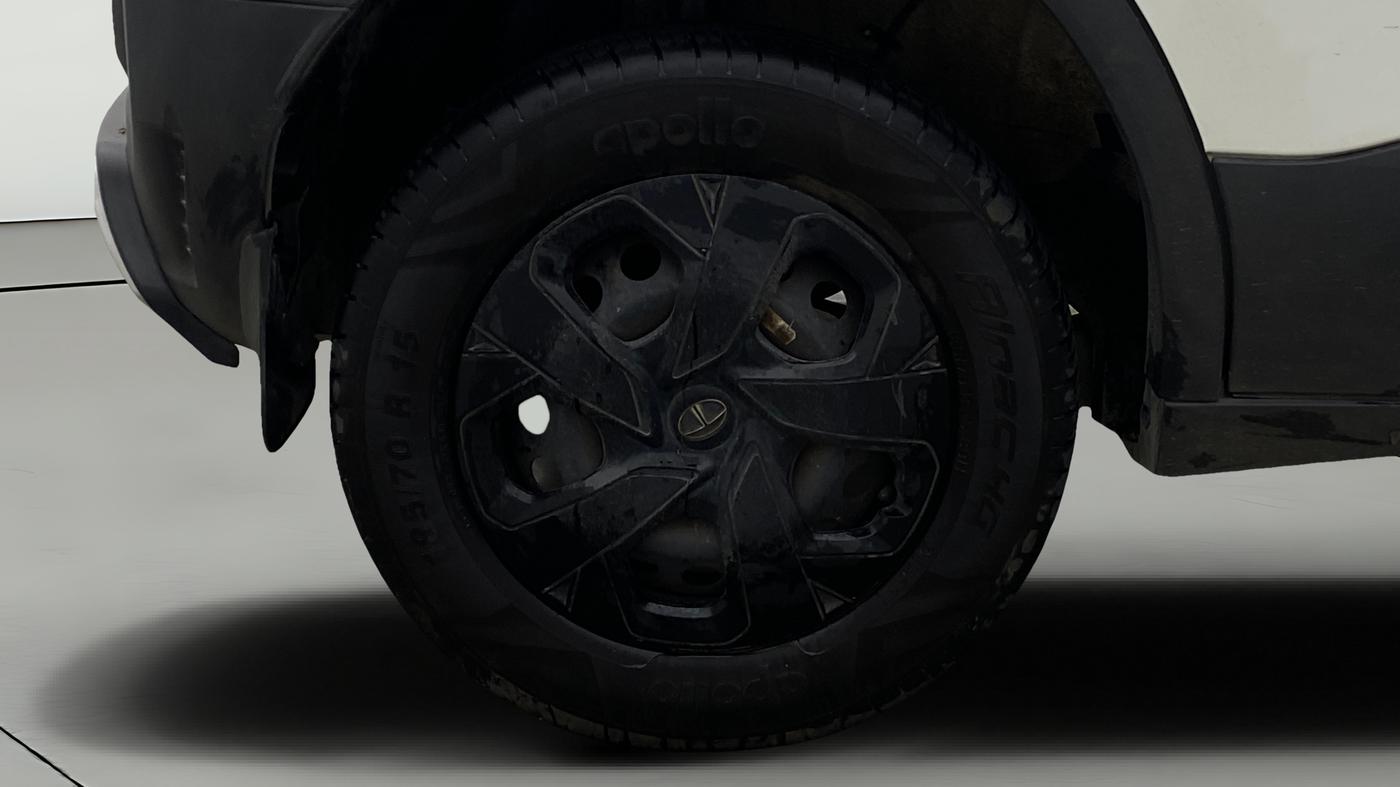 2023 Tata PUNCH ADVENTURE AMT, Petrol, Automatic, 26,554 km, Right Rear Wheel