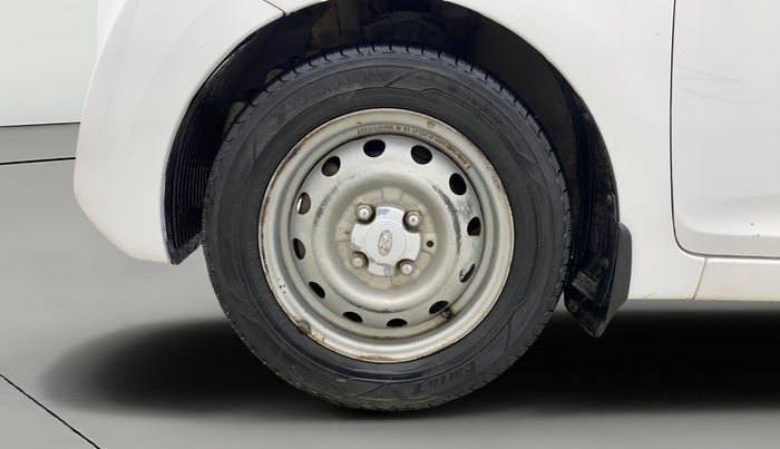 2018 Hyundai Eon ERA +, CNG, Manual, 86,223 km, Left Front Wheel