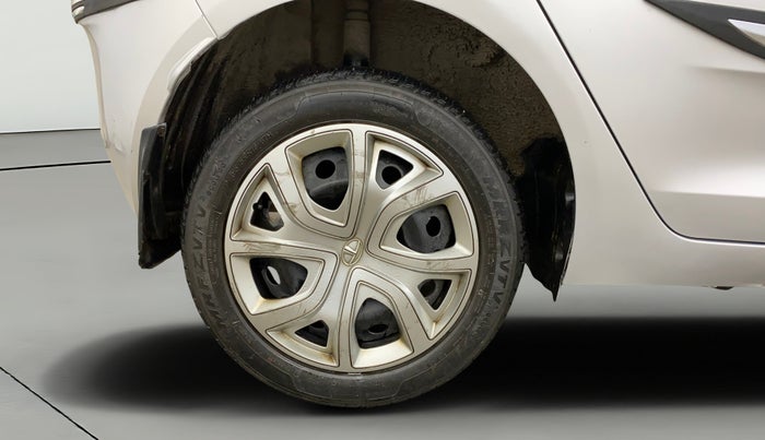 2021 Tata ALTROZ XT PETROL, Petrol, Manual, 52,639 km, Right Rear Wheel