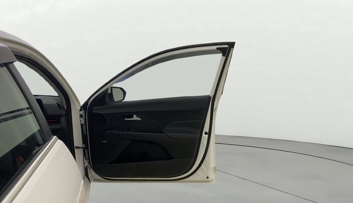 2024 Hyundai Verna SX (O) 1.5 TURBO PETROL MT, Petrol, Manual, 5,204 km, RHS Front Door