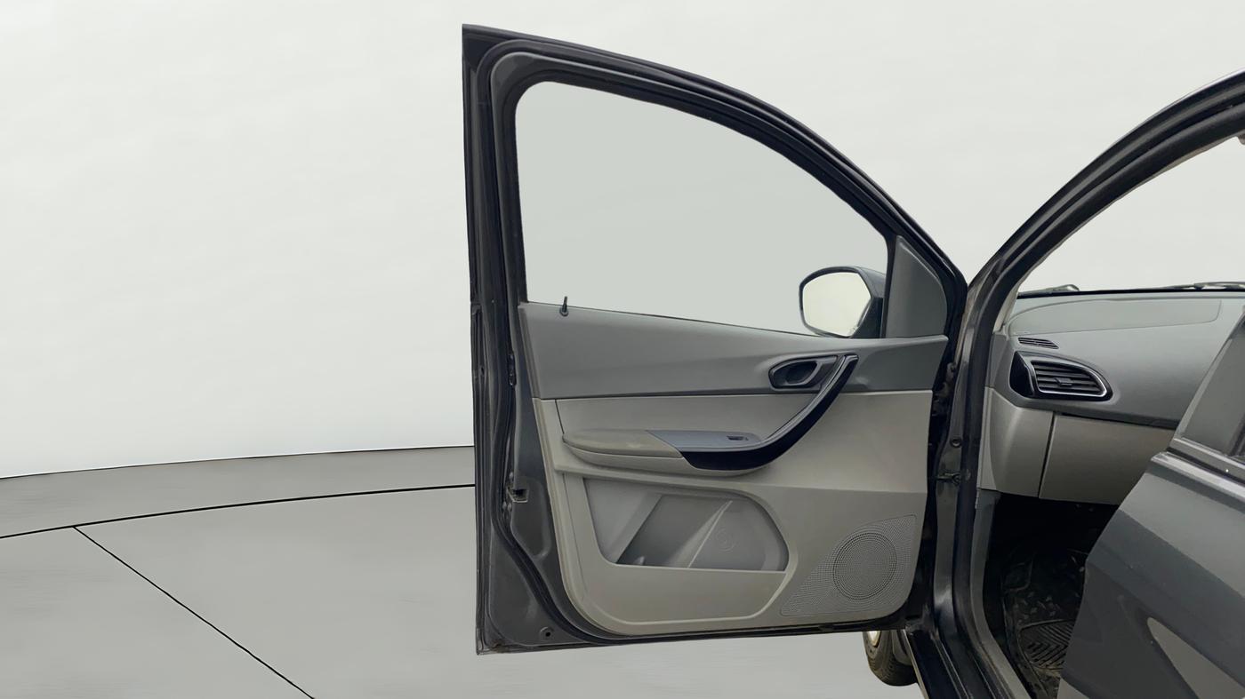 2022 Tata TIGOR XZ CNG, CNG, Manual, 78,806 km, LHS Front Door