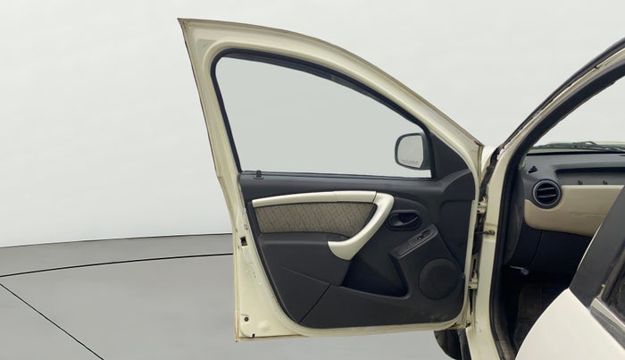 2014 Renault Duster 85 PS RXL DIESEL, Diesel, Manual, 1,15,074 km, LHS Front Door