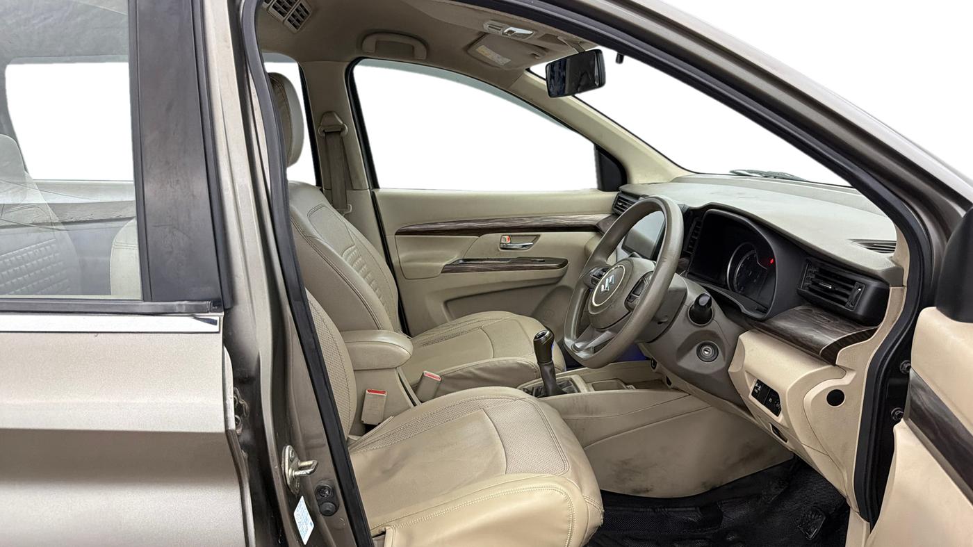 2021 Maruti Ertiga VXI CNG, CNG, Manual, 91,358 km, Right Side Front Door Cabin