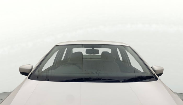 2014 Volkswagen Vento HIGHLINE 1.6 MPI, Petrol, Manual, 64,278 km, Front Windshield