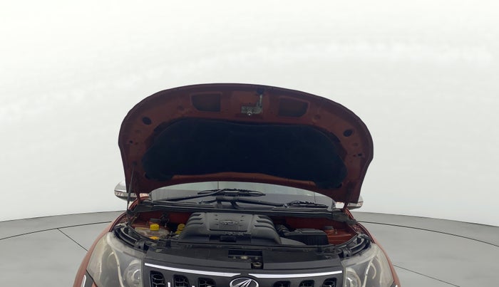 2017 Mahindra XUV500 W4, Diesel, Manual, 85,231 km, Open Bonet