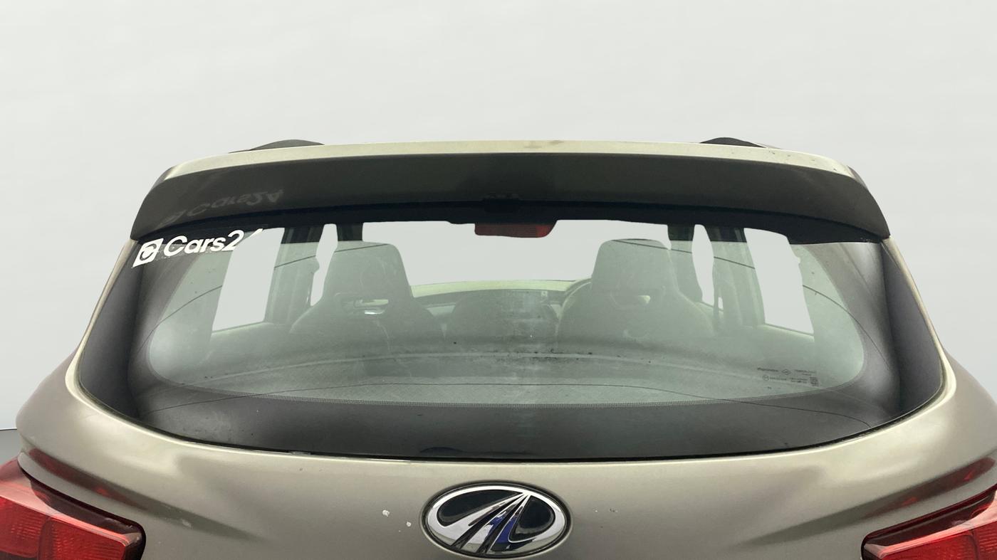2016 Mahindra Kuv100 K4 6 STR, Petrol, Manual, 95,396 km, Rear Windshield