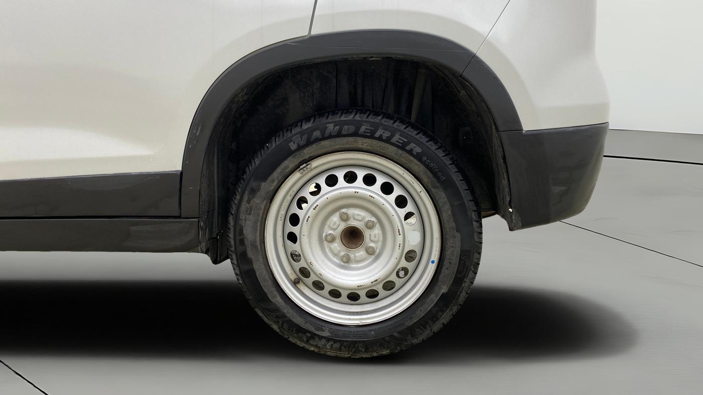2021 Maruti Vitara Brezza LXI, Petrol, Manual, 26,929 km, Left Rear Wheel