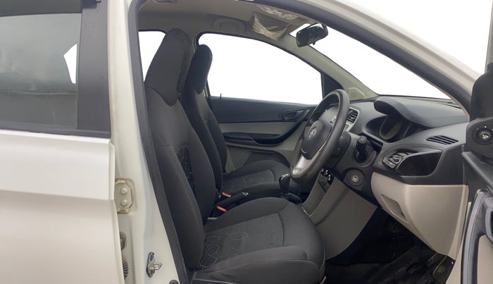 2016 Tata Tiago XT DIESEL, Diesel, Manual, 60,451 km, Right Side Front Door Cabin