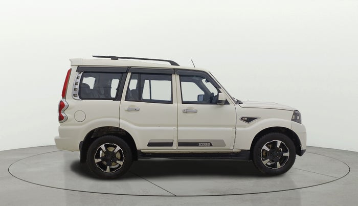2023 Mahindra SCORPIO CLASSIC S11 7STR, Diesel, Manual, 69,129 km, Right Side View