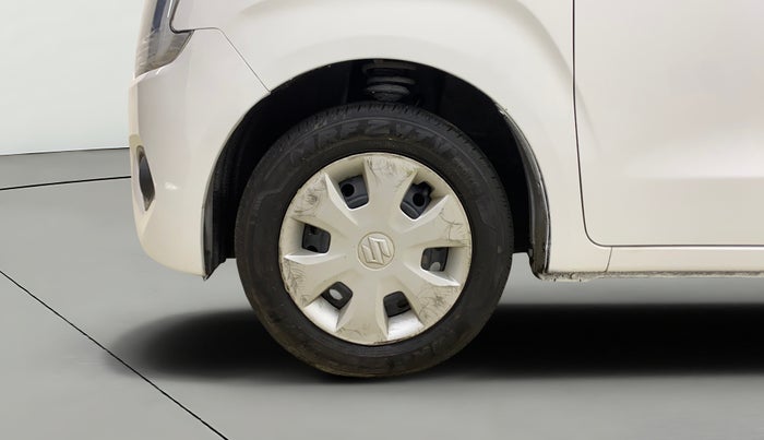 2022 Maruti New Wagon-R VXI CNG 1.0, CNG, Manual, 42,548 km, Left Front Wheel
