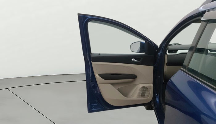 2020 Renault TRIBER RXZ AMT, Petrol, Automatic, 40,852 km, LHS Front Door