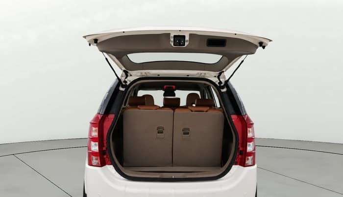 2014 Mahindra XUV500 W6, Diesel, Manual, 1,15,208 km, Boot Door Open