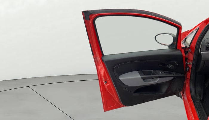 2014 Fiat Grand Punto Active Multijet 1.3, Diesel, Manual, 69,032 km, LHS Front Door